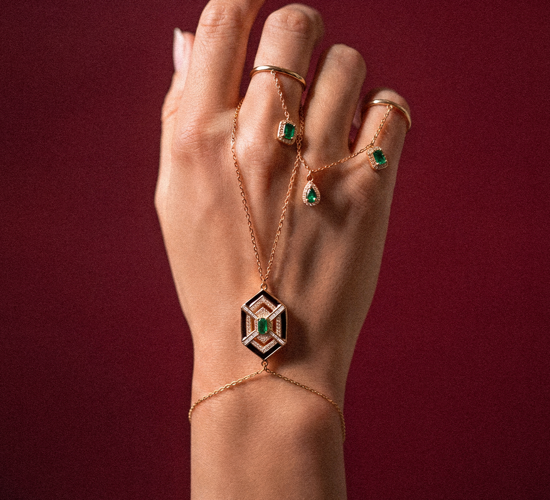 Art Deco Glamour: Discover Iman & Leah
