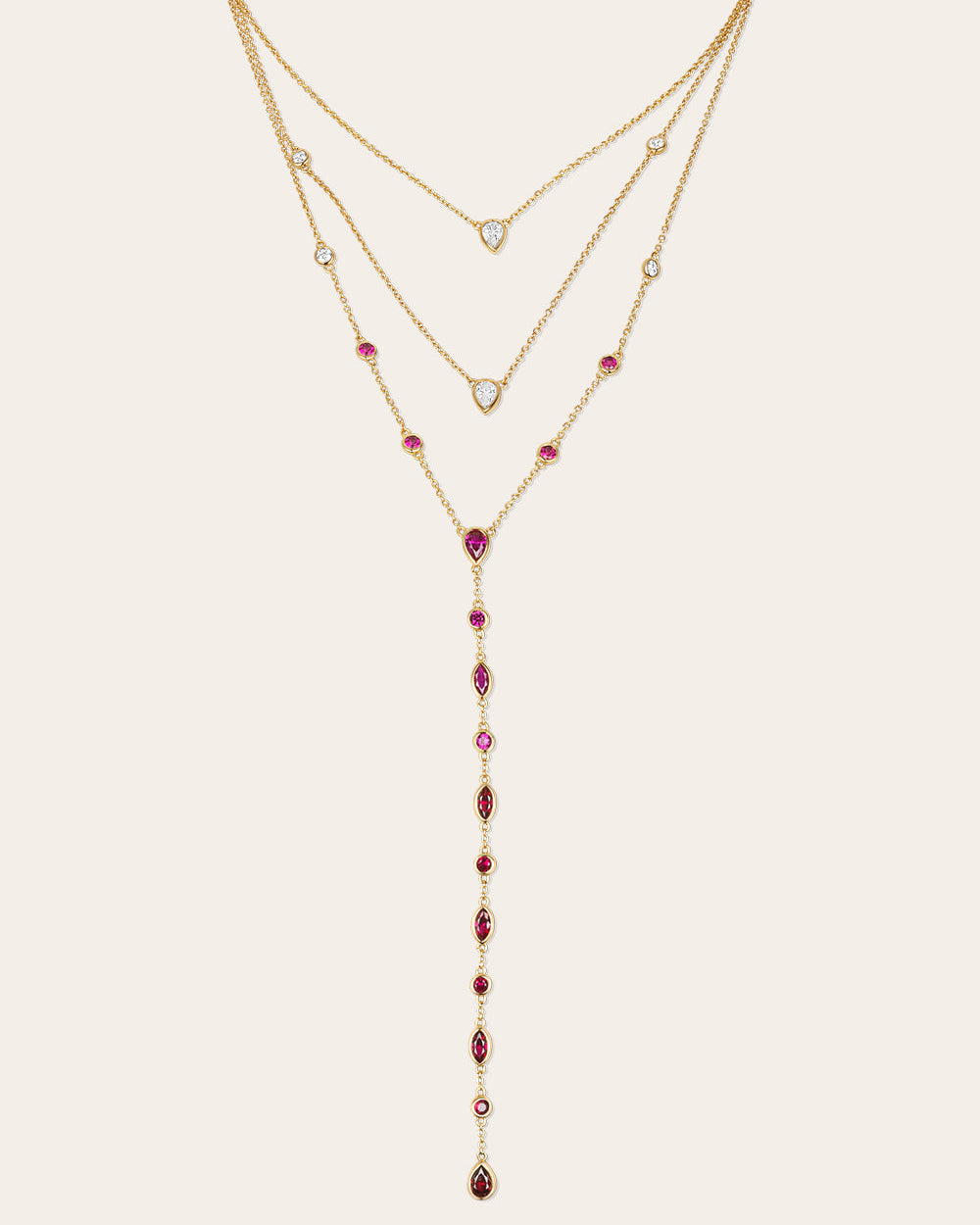 Packshot of a burgundy colored gold plated necklace