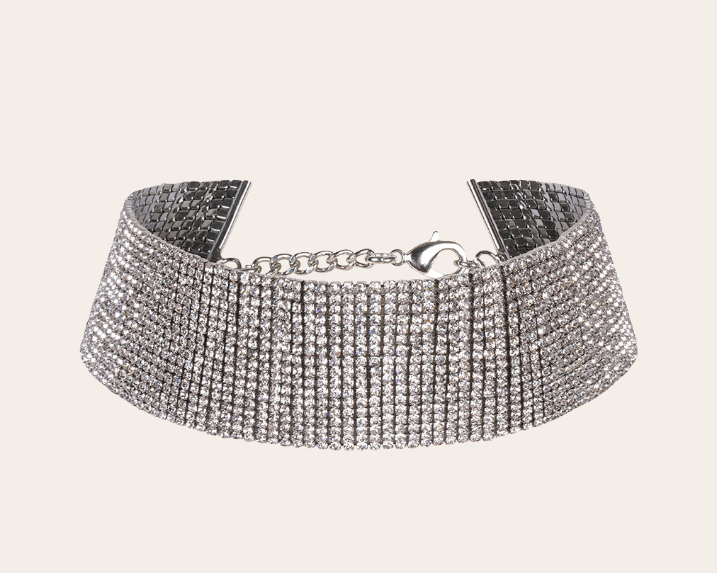 The Victoria Choker white crystals