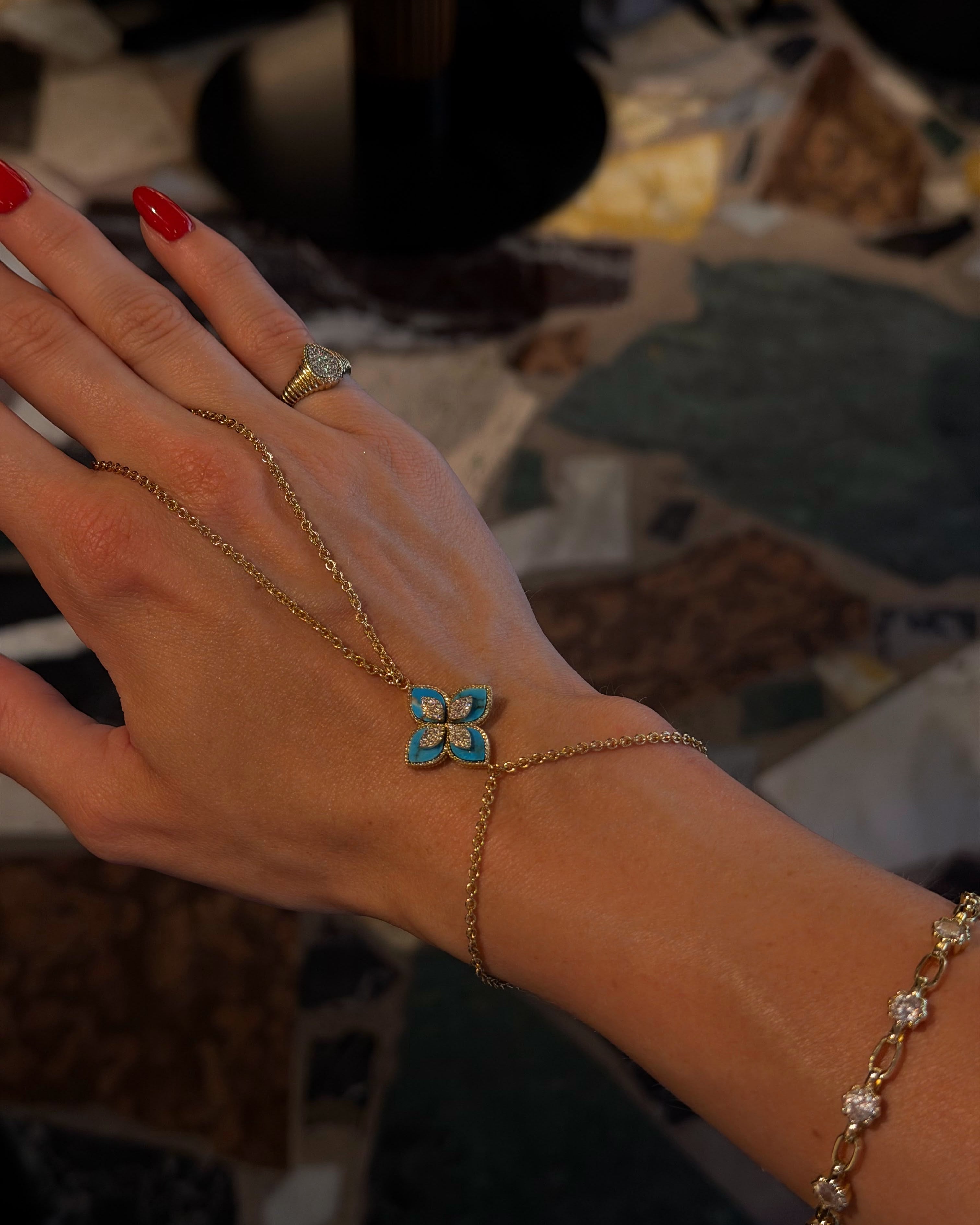 De Alexis hand chain - gold plated