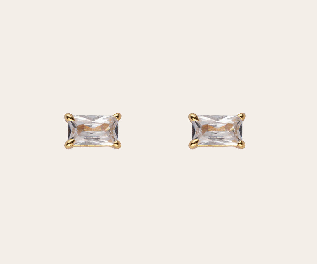 Essential baguette diamond stud earrings